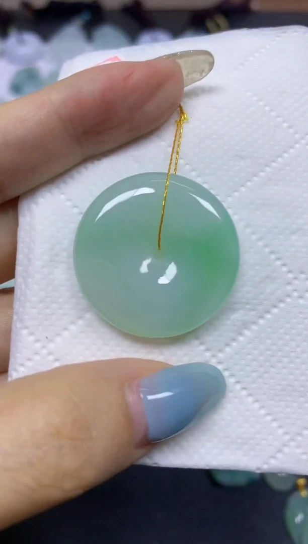 翡翠未镶嵌颈饰天然翡翠A货
