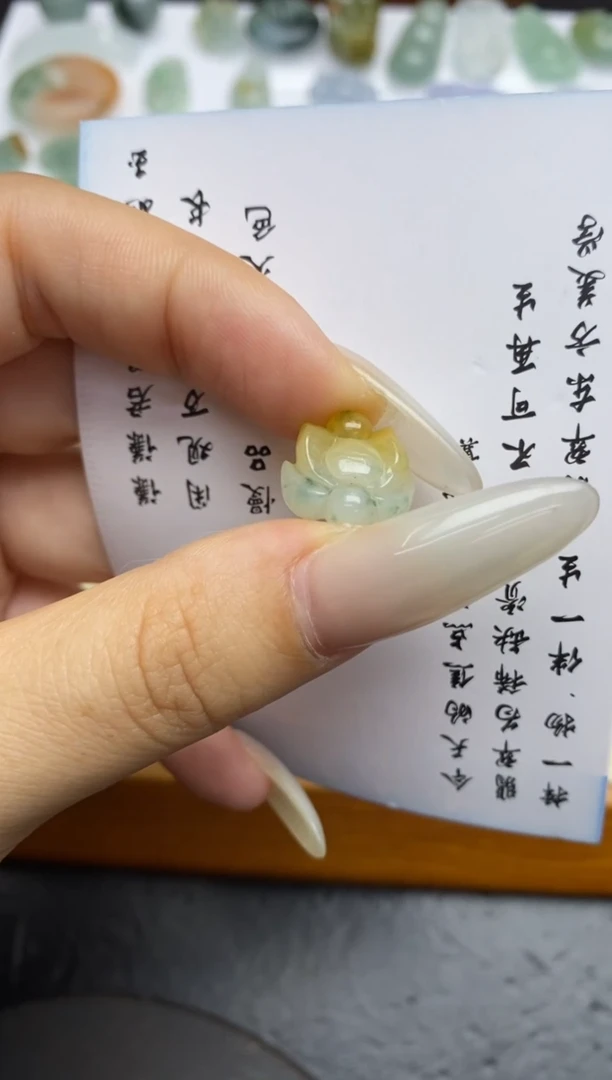 定制翡翠未镶嵌翡翠毛货~