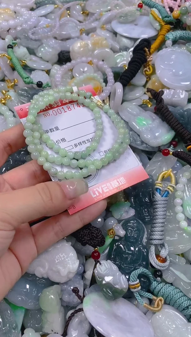 翡翠未镶嵌颈饰闪购0018741