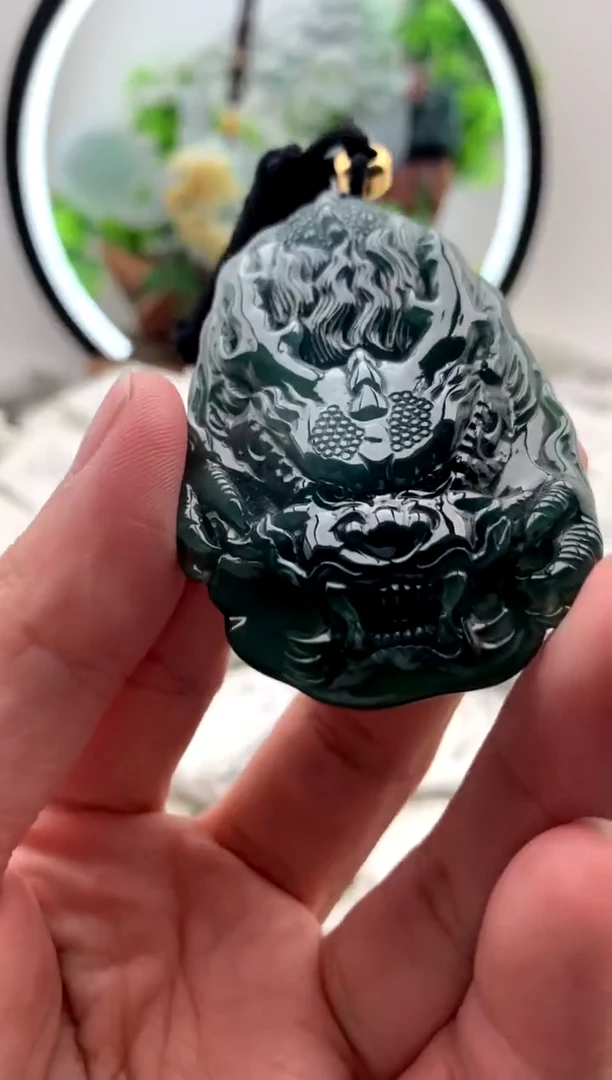 【闪购商品】翡翠颈饰未镶嵌龙牌