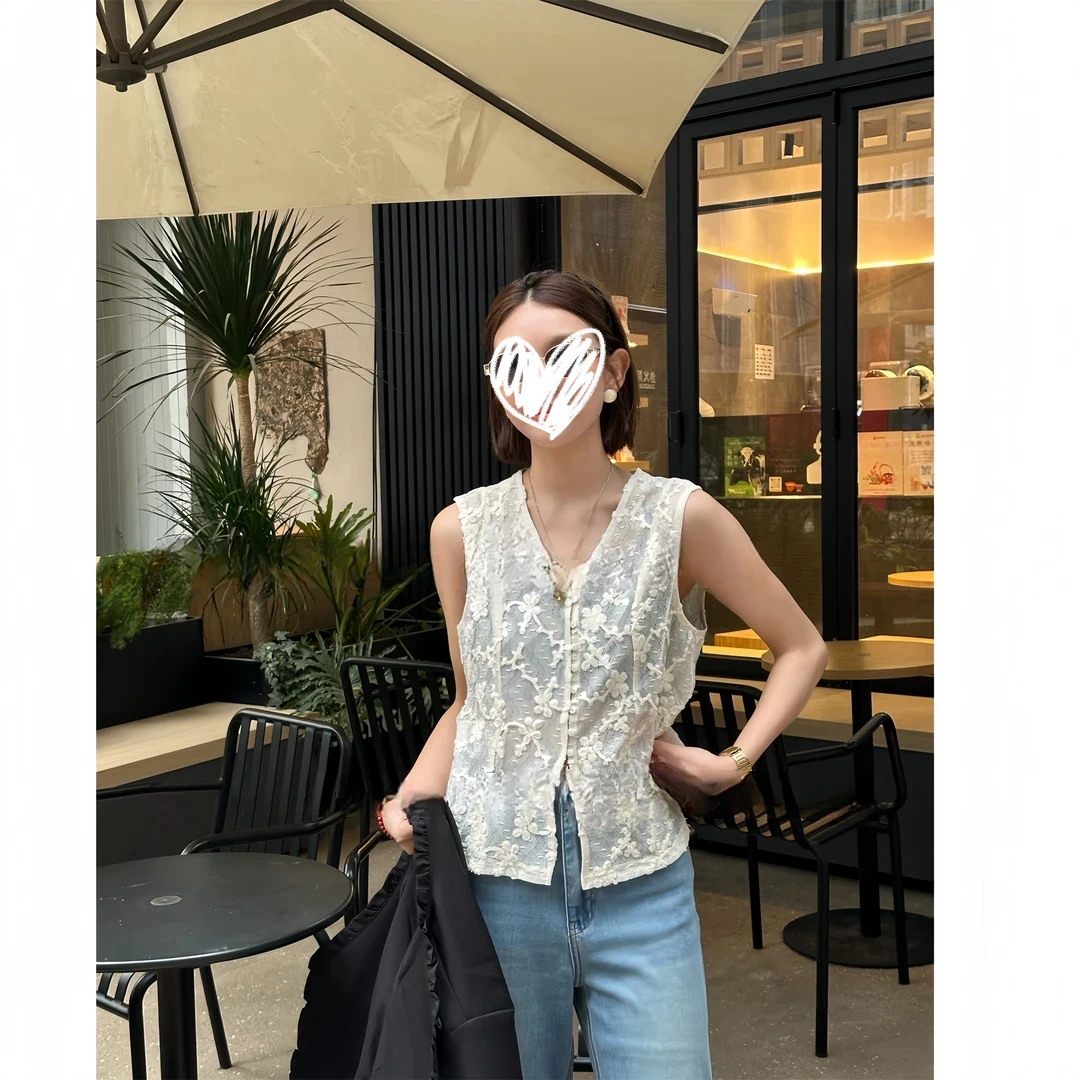 法式小众V领排扣无袖显瘦刺绣薄款休闲背心上衣女8427