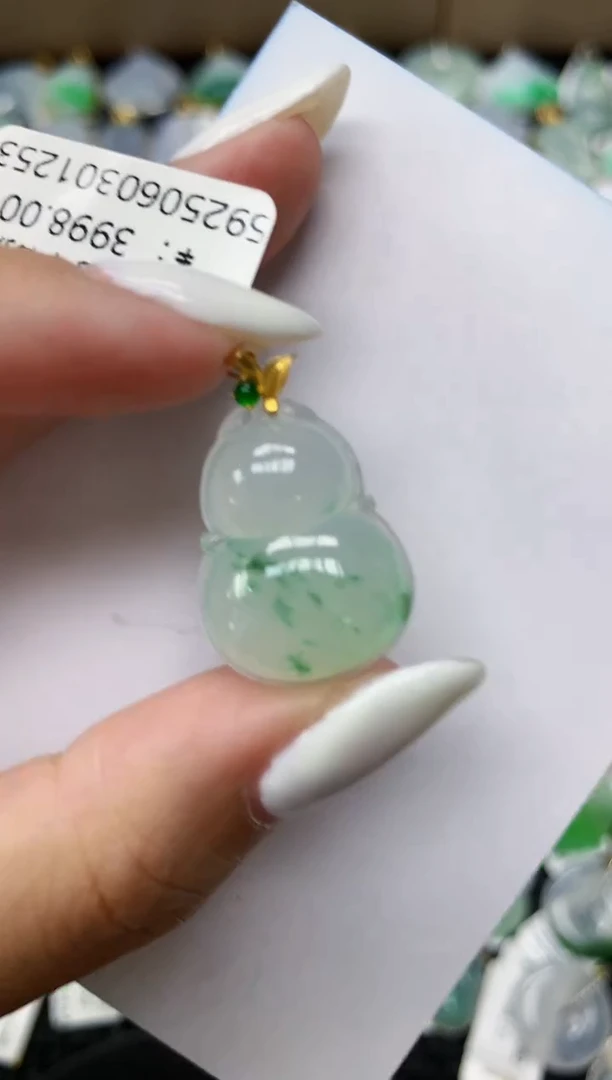 颈饰18K金镶嵌翡翠11111111111