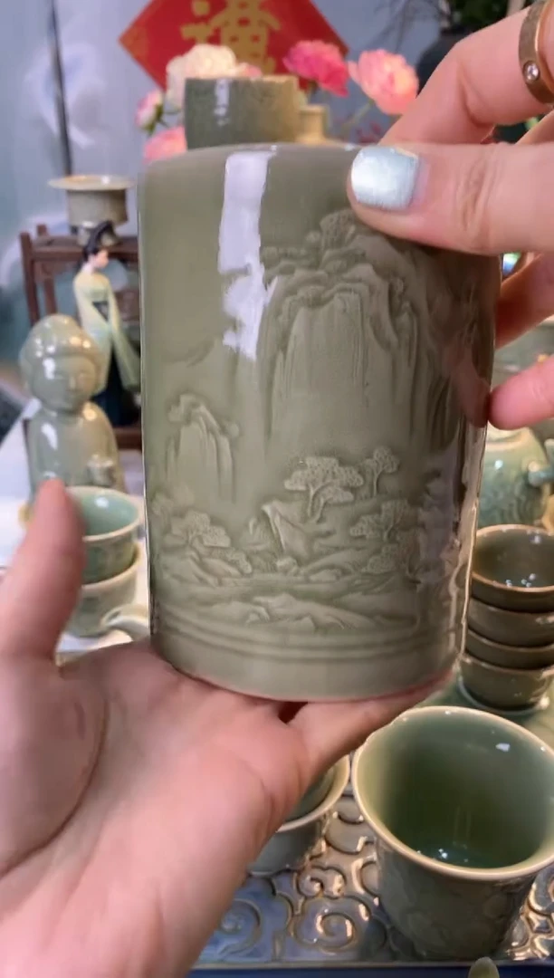 【闪购商品】011804 山水笔筒 微瑕介意勿拍