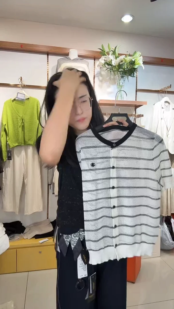 岁****352 白色收腰 XL