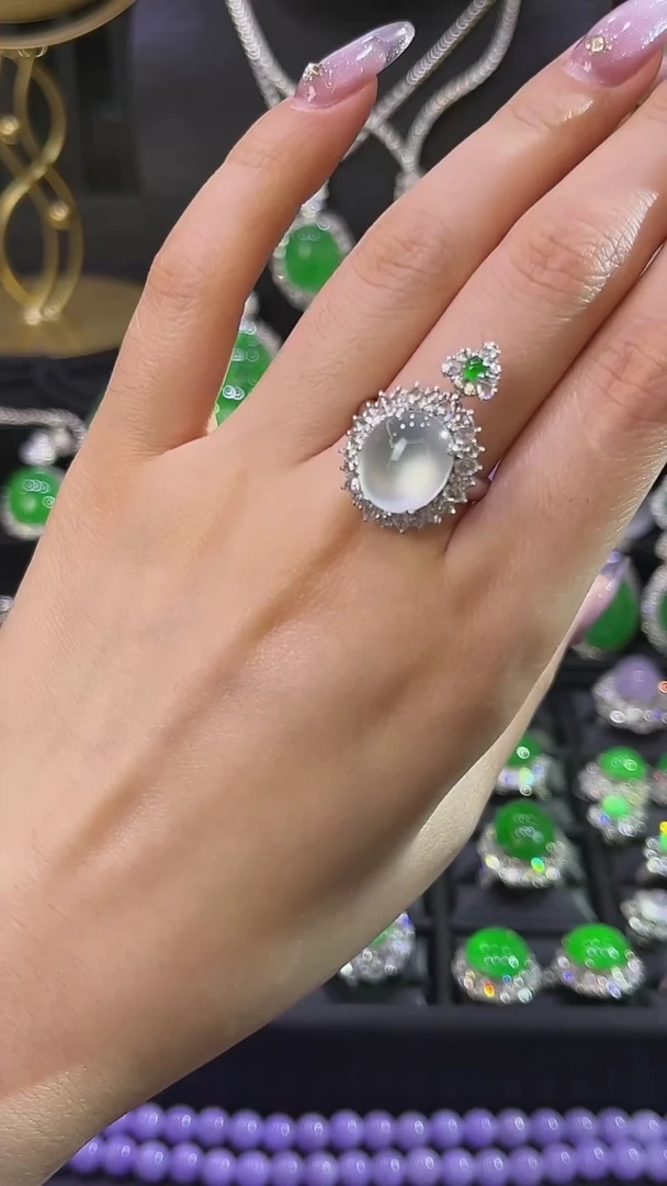 18K金镶嵌戒指翡翠戒指吊坠两用款