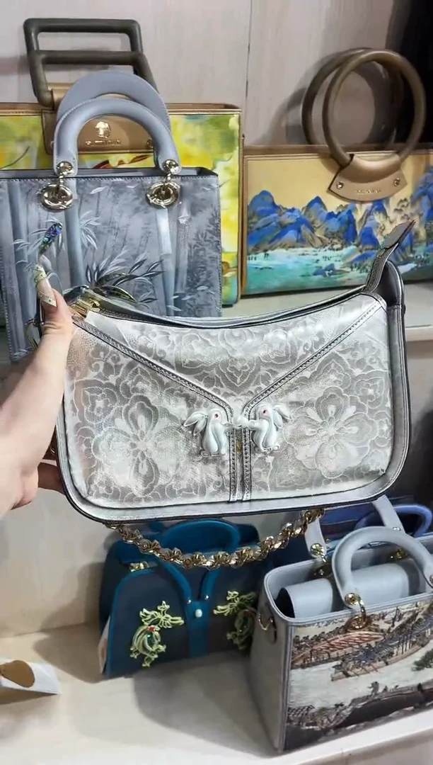 织物杜****斯银色盘扣