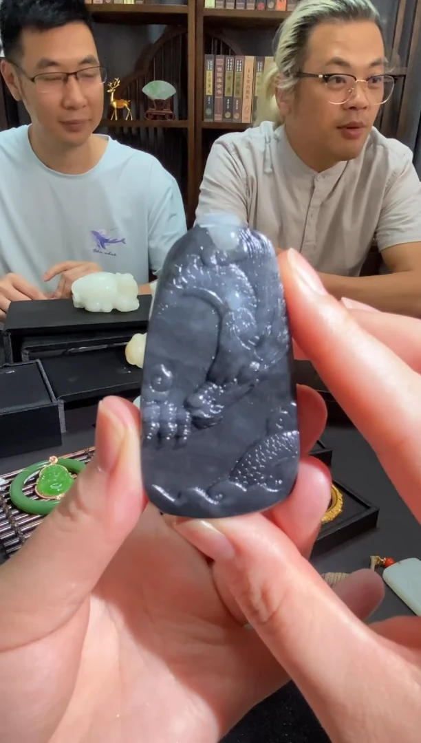 和田玉未镶嵌颈饰tg