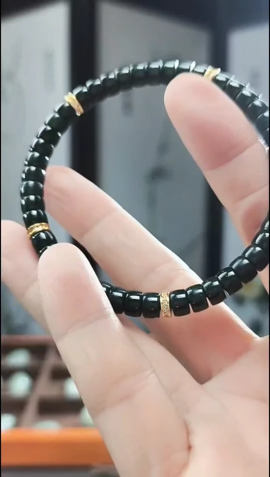 颈饰未镶嵌和田玉（糖玉）卡6mm黑青手串