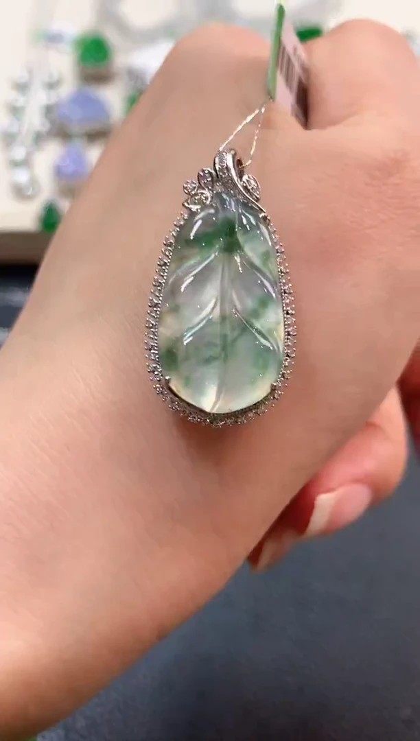 翡翠18K金镶嵌吊坠(不含链)n26