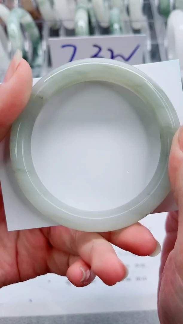 【闪购商品】石英质玉手镯未镶嵌A300-59.2