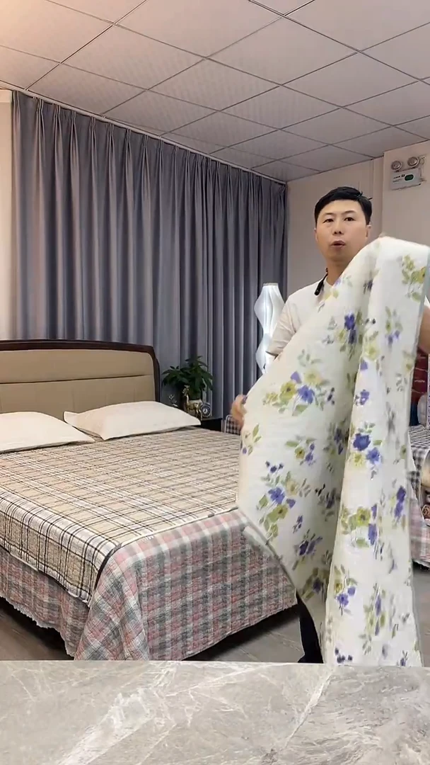 棉1.8*210牛头绗缝微瑕蓝碎花