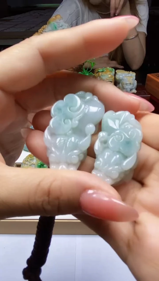 翡翠未镶嵌颈饰翡翠A货