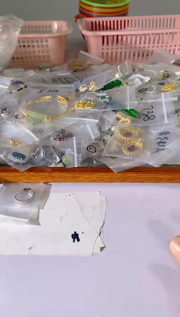 【闪购商品】水晶颈饰银S925镶嵌X141红宝，蓝宝，多样性发一件赠链