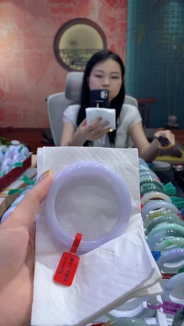 翡翠手镯未镶嵌多人06252