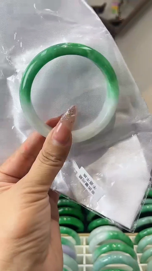 【闪购商品】砖雕闪51 圈口59.4 独货手镯