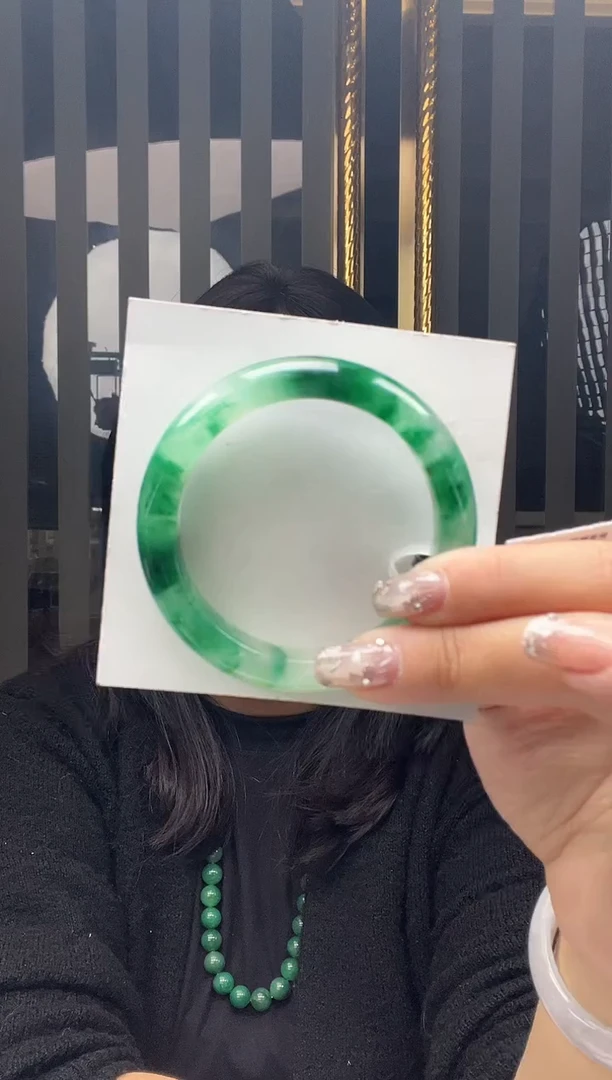 未镶嵌手镯石英质玉50