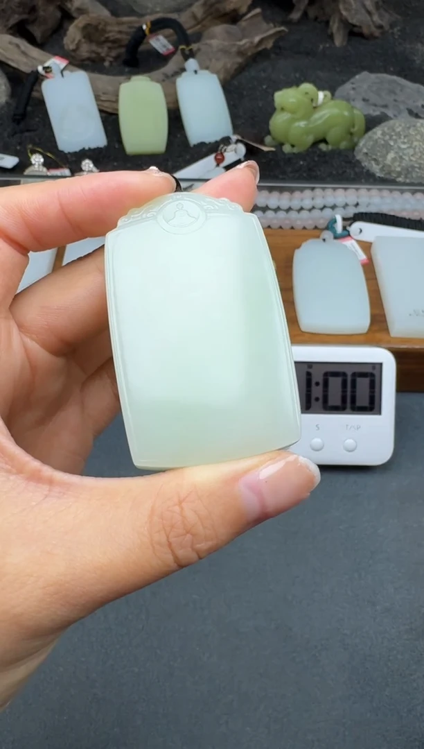 颈饰未镶嵌和田玉3