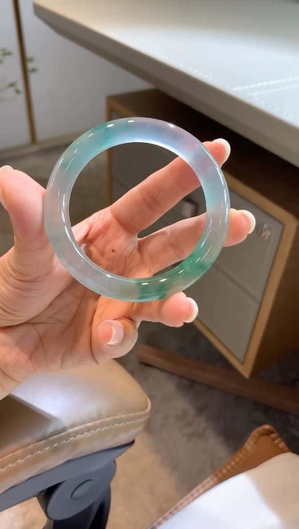 翡翠手镯未镶嵌翡翠 手镯