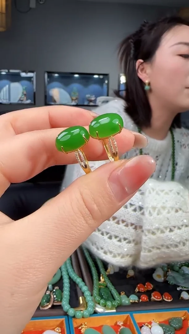 18K金镶嵌戒指和田玉多样性发货拍一发一