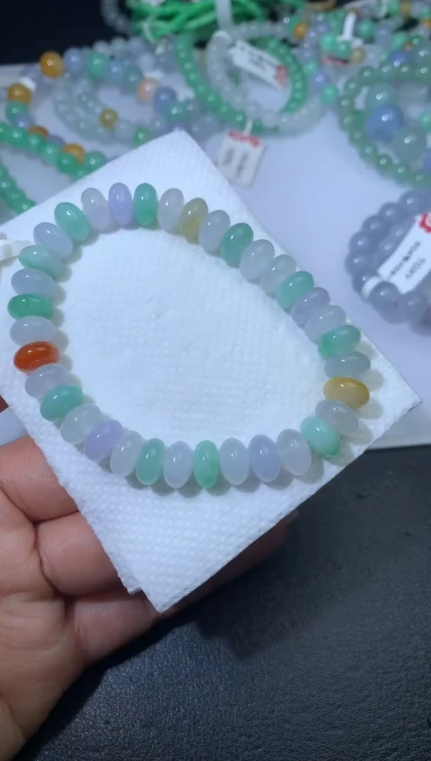 颈饰未镶嵌翡翠净货