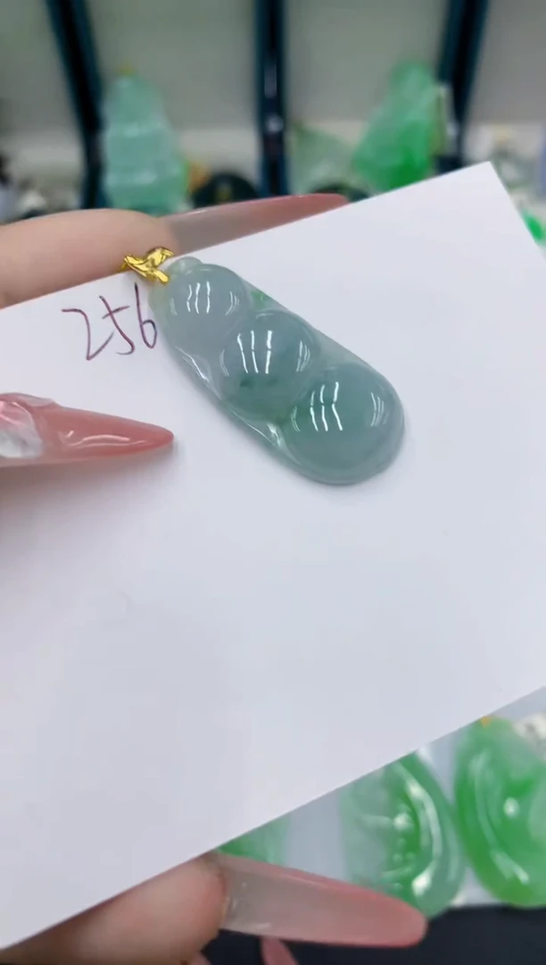 翡翠未镶嵌颈饰11111111111111