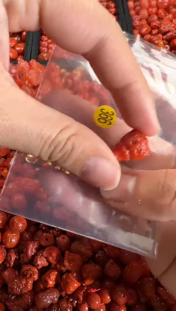 【闪购商品】南红玛瑙颈饰未镶嵌1