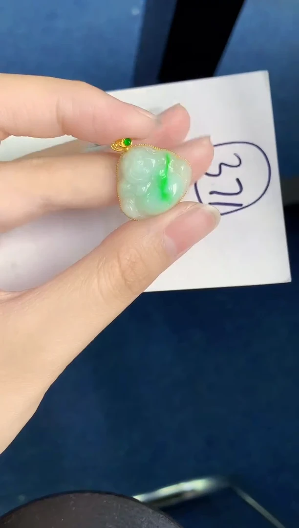 翡翠18K金镶嵌颈饰天然翡翠緬甸A貨