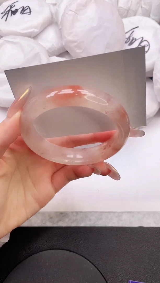 【闪购商品】石英质玉手镯未镶嵌12K97-63