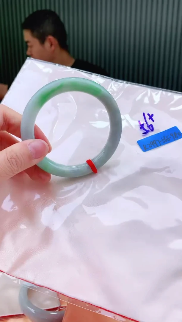 未镶嵌手镯翡翠56