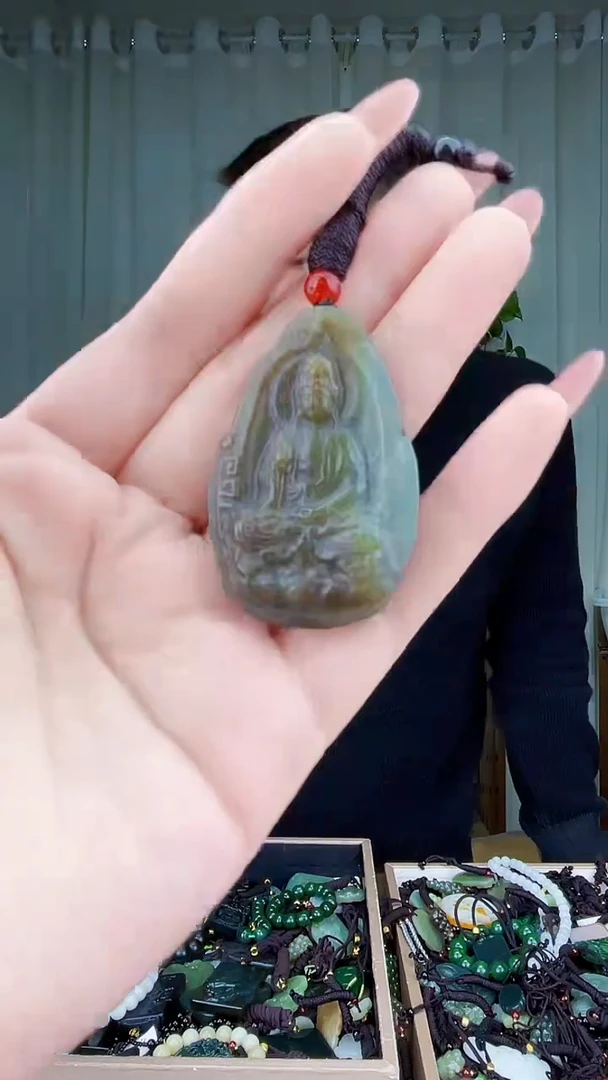 未镶嵌和田玉挂件拍一发一，多样性发货