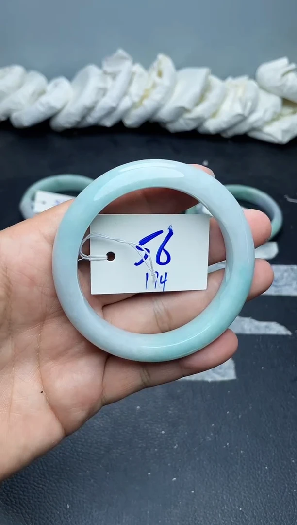 未镶嵌手镯翡翠174