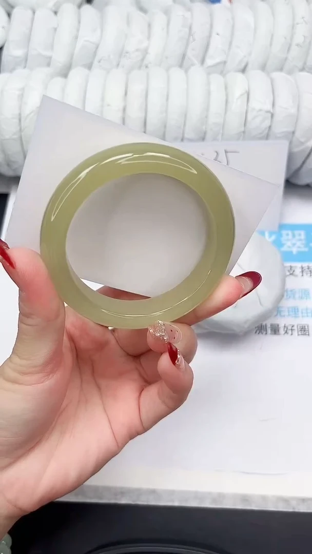 未镶嵌手镯石英质玉23-60.3CQ