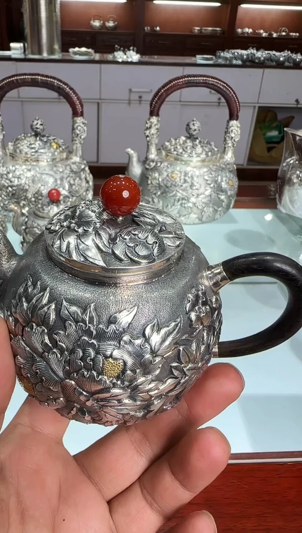 半****?足银999精工手工牡丹大师高浮雕泡茶壶