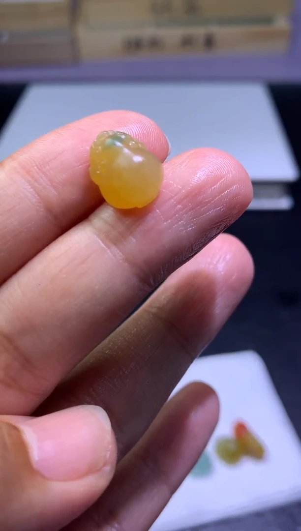 未镶嵌定制翡翠毛货