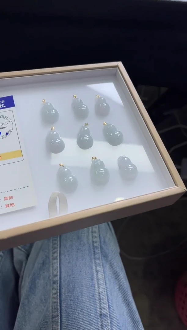 颈饰18K金镶嵌翡翠N14 /多样性发一件/配绳子