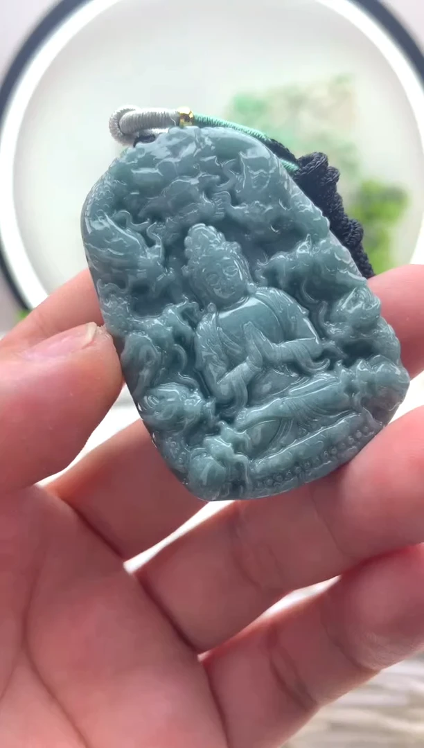 颈饰未镶嵌翡翠九龙观音