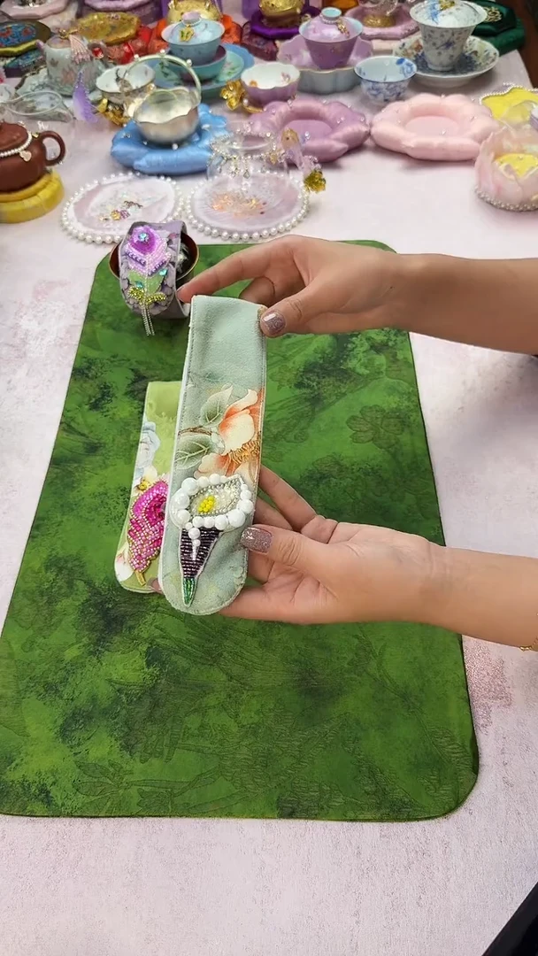 108绿色花朵保护条