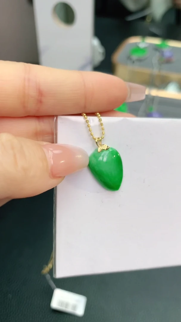 【闪购商品】翡翠颈饰18K金镶嵌赠礼盒证书