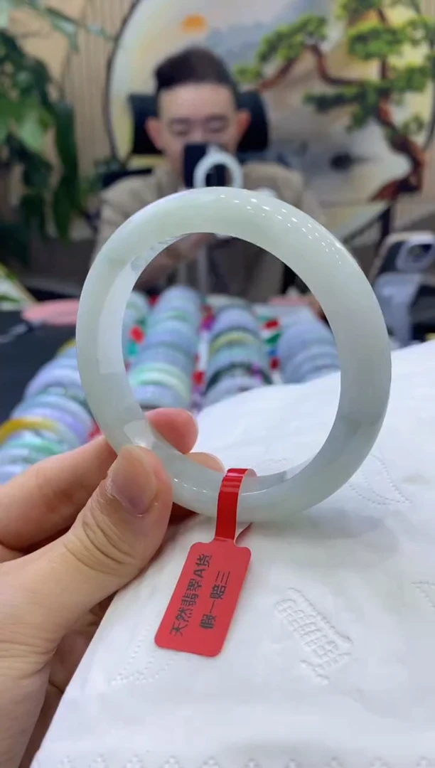 翡翠手镯未镶嵌219
