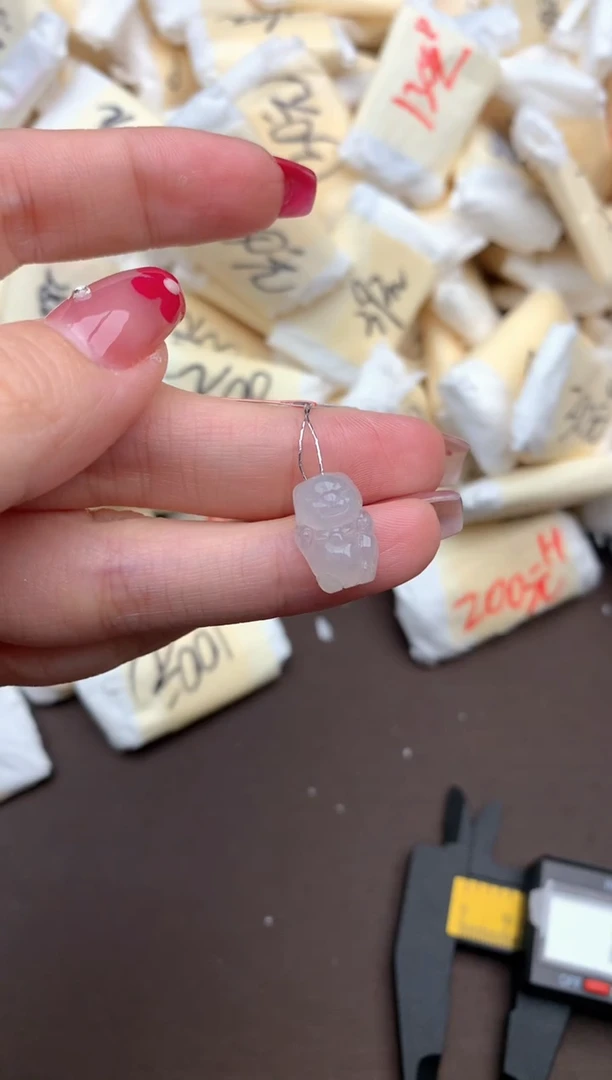 【闪购商品】翡翠挂件未镶嵌一