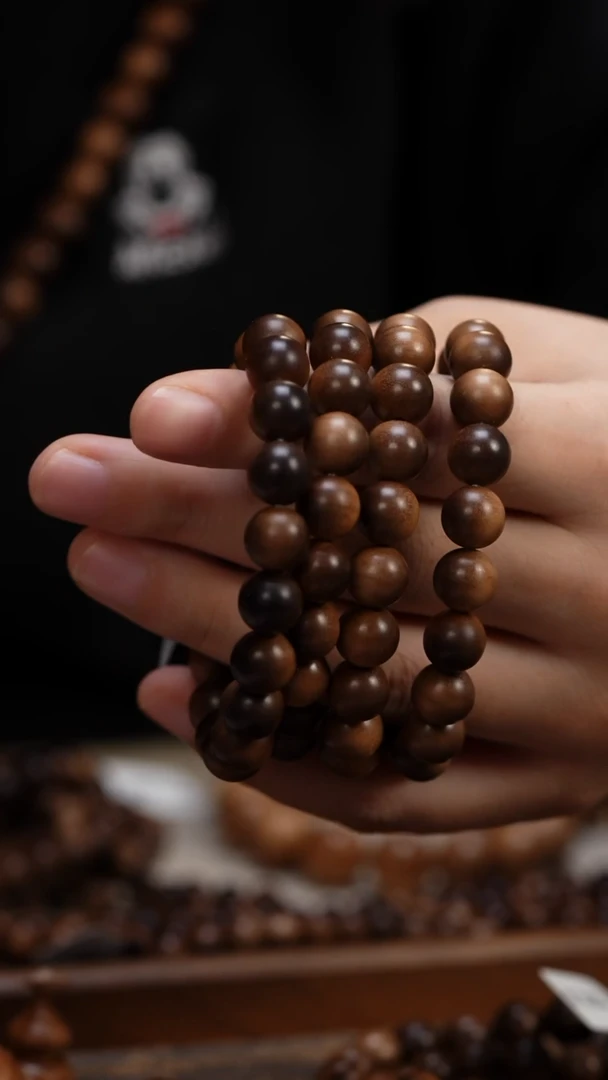 檀香木手串/手链冷****冷老山檀香1.0圆珠多圈108颗供奉料沉水