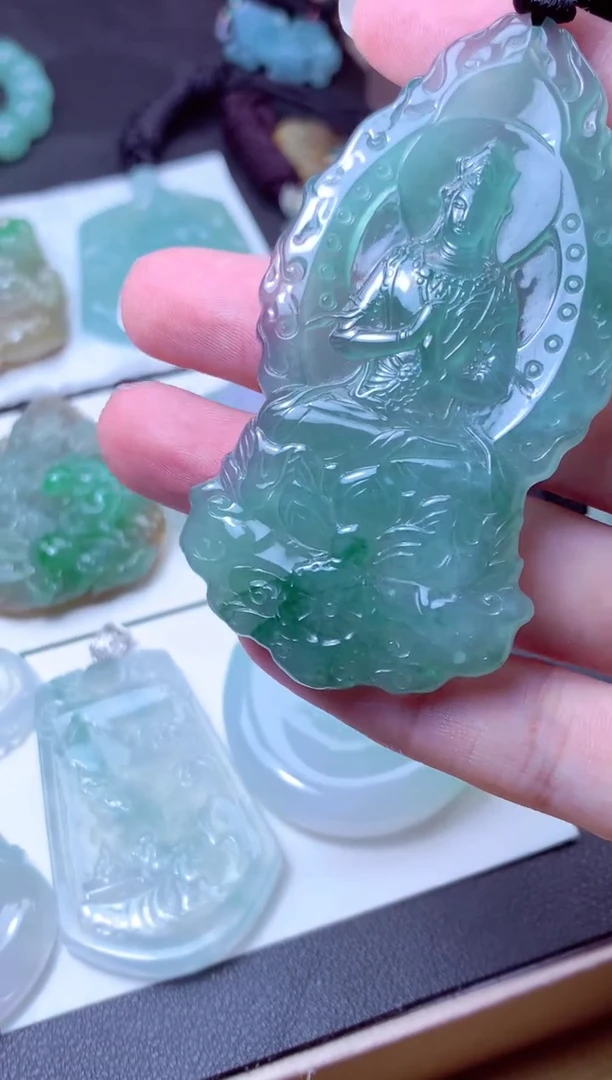 颈饰未镶嵌翡翠天然A货翡翠