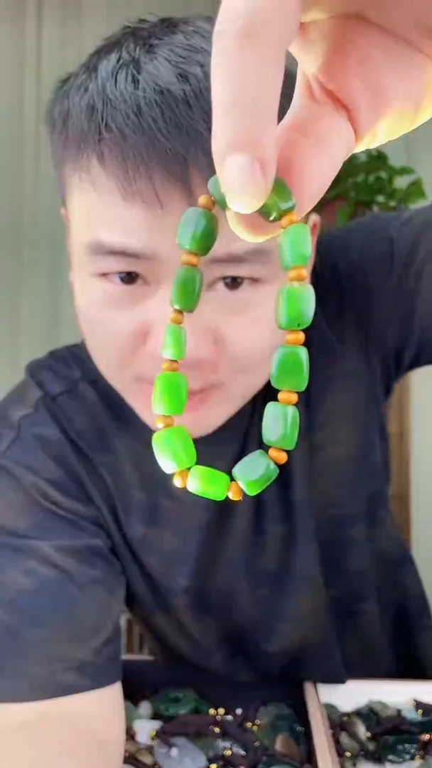 未镶嵌和田玉挂件和田玉拍一发一，多样性发货！