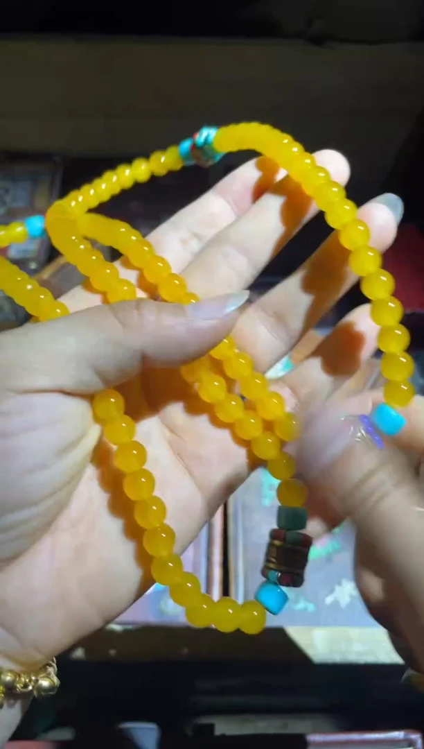 和田玉未镶嵌颈饰黄钰项链1件