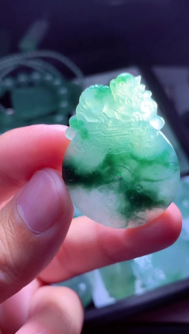 未镶嵌定制翡翠俊*# 翡翠毛货定制