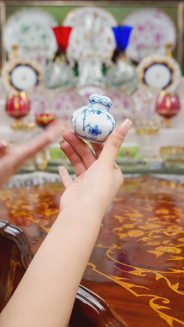 摆件 娜娜中古瓷器如图所示19