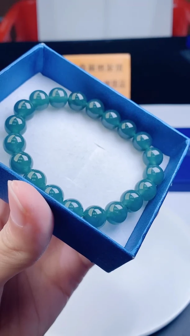 颈饰未镶嵌翡翠·