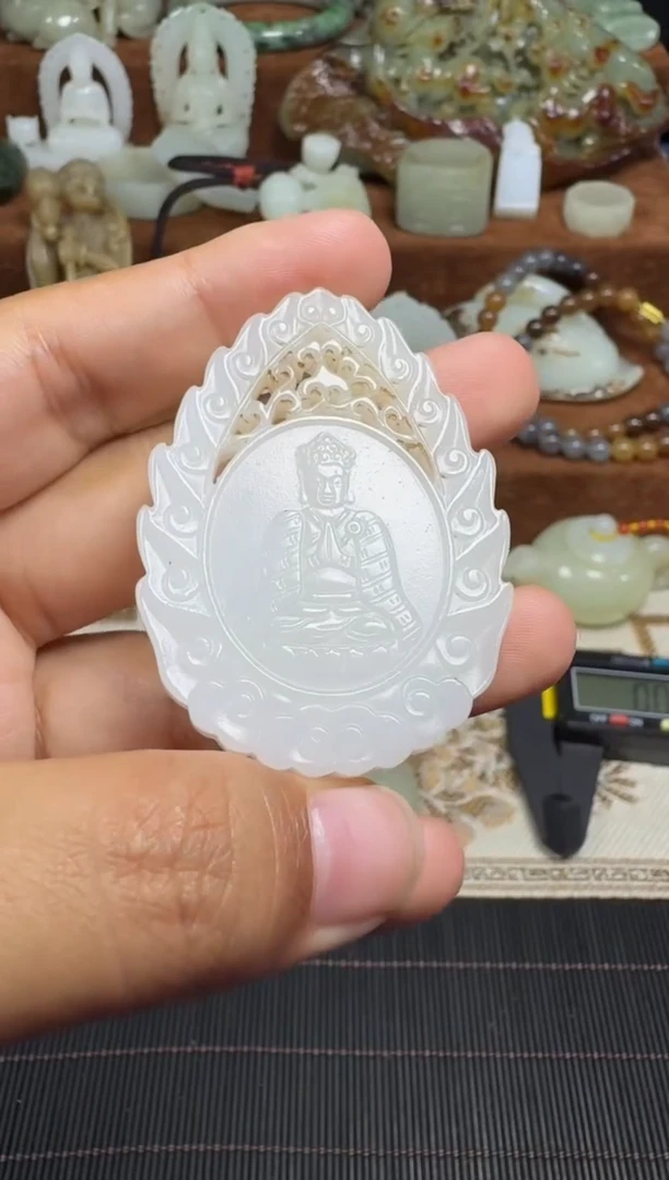 颈饰未镶嵌和田玉1