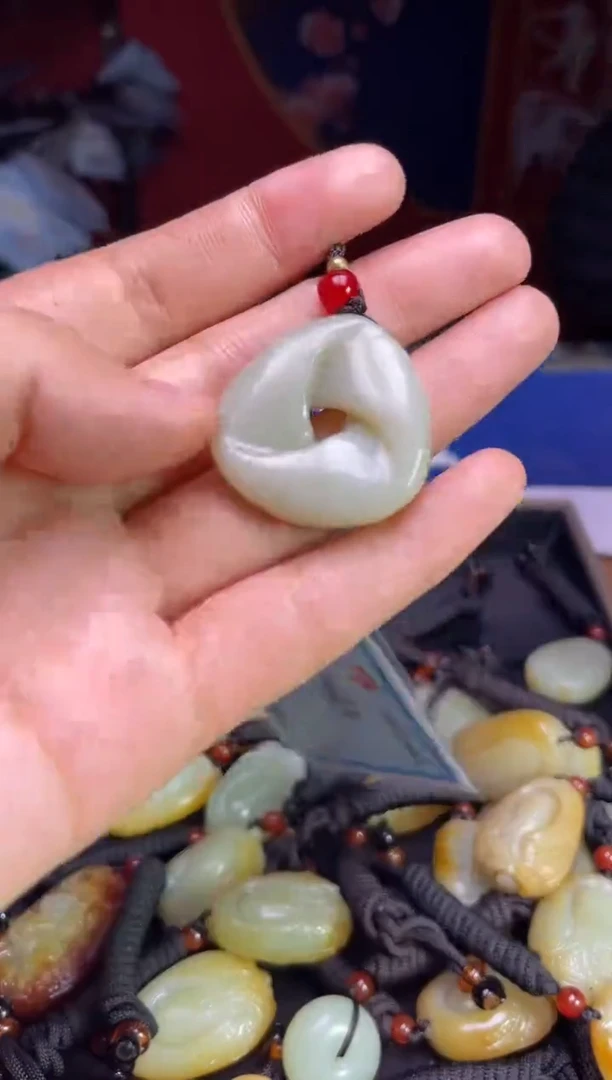 颈饰未镶嵌和田玉123