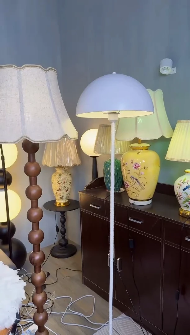 白色落地灯88888